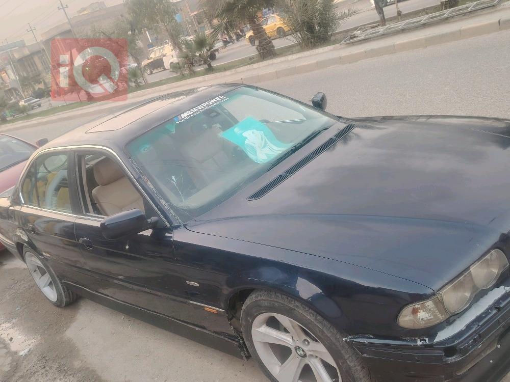 بي ام دبليو الفئة 7